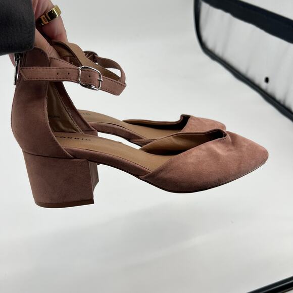 Torrid plus size Mauve Pink Faux Suede D'Orsay Ankle Strap Pump size 8.5 wide - Picture 4 of 8